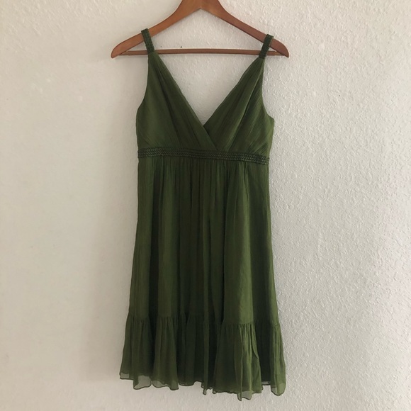 Dresses & Skirts - Maggy London Green Silk Sleeveless Dress Size 6